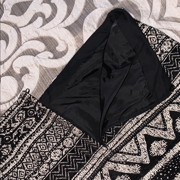 H&M Print Mini Skirt- Size 12 - Picture 5 of 8